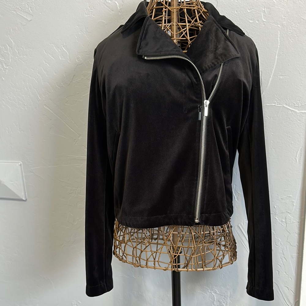 Lauren Conrad Black Velour Women's Jacket. Size Medium.